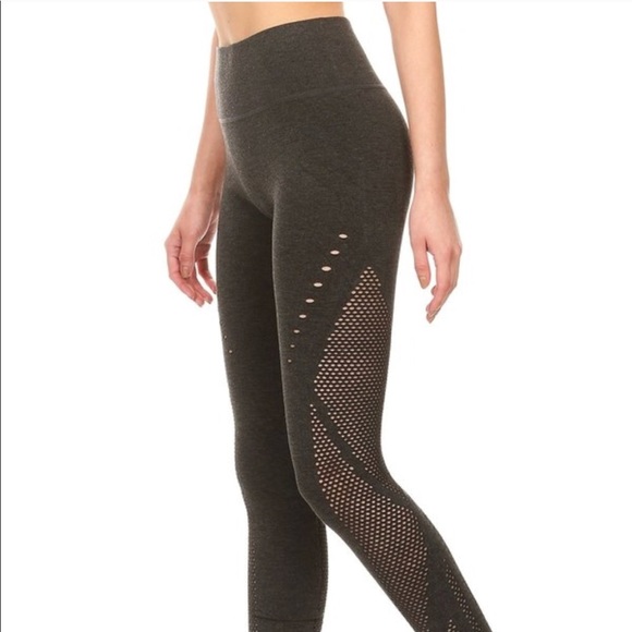 Sexy Comfy Wear Gray Leggings with Fishnet Panels - Picture 3 of 6